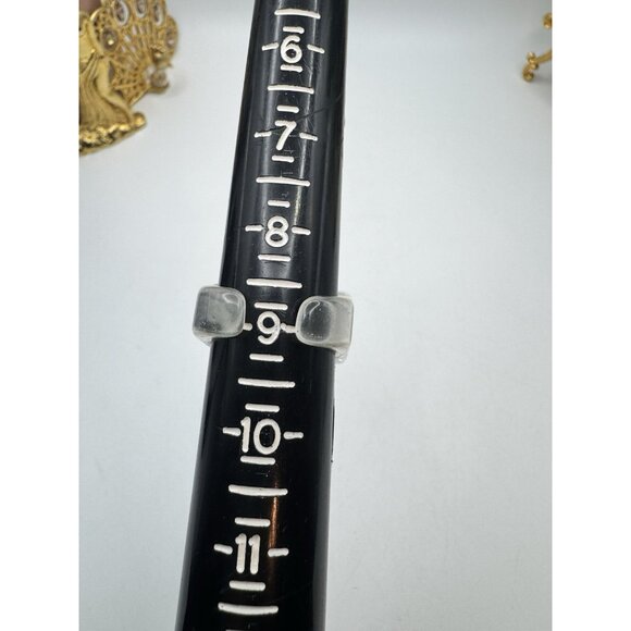 Vintage lucite ring Clear Square Solid Crystalline Ice Lucite 1970s Size 9 - Picture 5 of 12